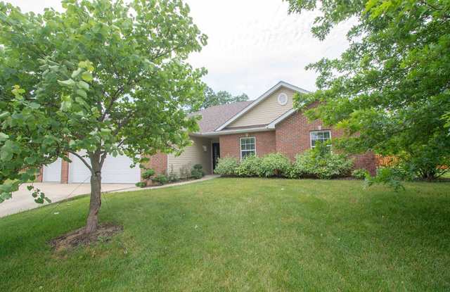 3 bedroom ~ Great Location! photos photos