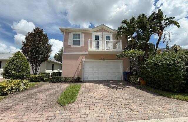 1382 Dakota Drive photos photos