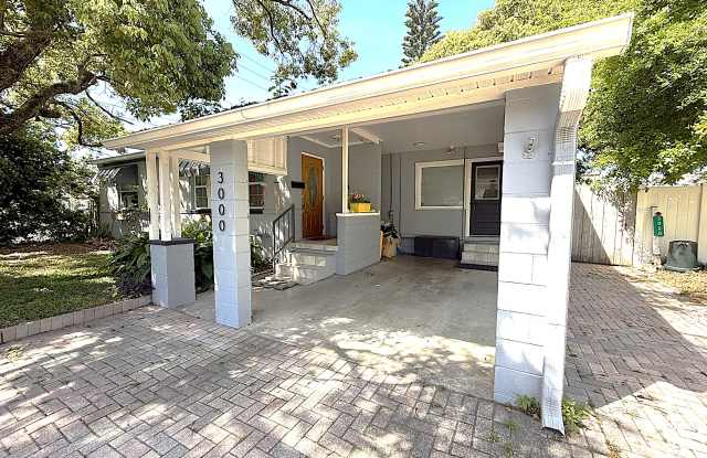 3000 Knollwood Circle Gallery 3