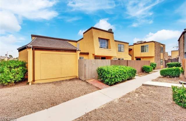 1417 Hialeah Drive photos photos