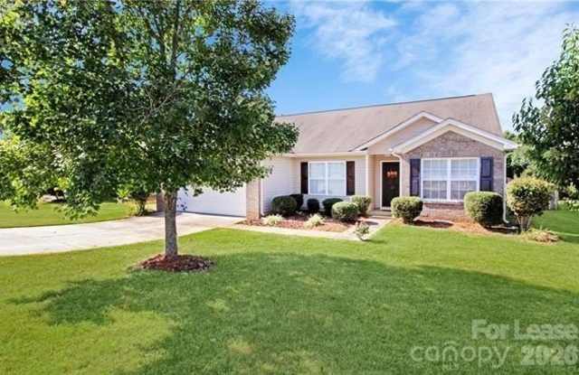 127 Golden Valley Drive Gallery 1