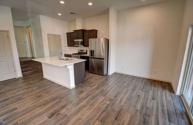 Immediate Move In Available! photos photos