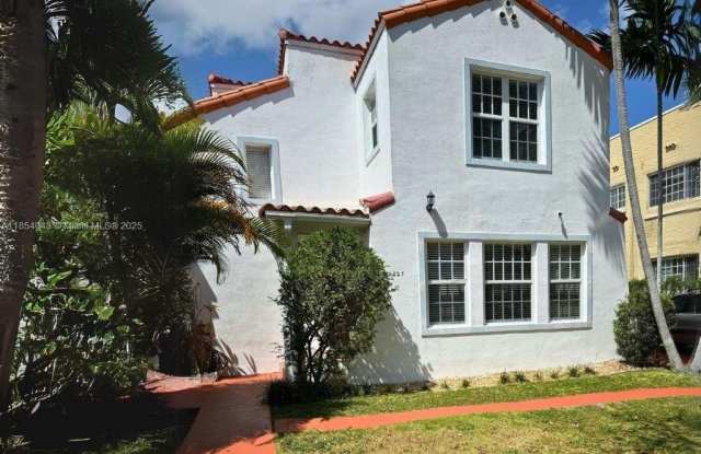 227 Phoenetia Ave photos photos