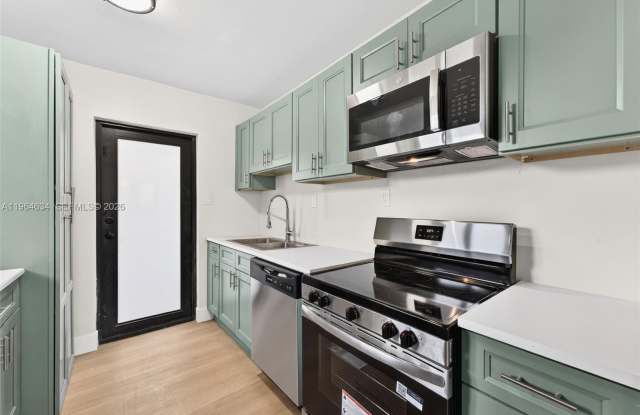 555 NW 94th St photos photos 555 NW 94th St photos photos