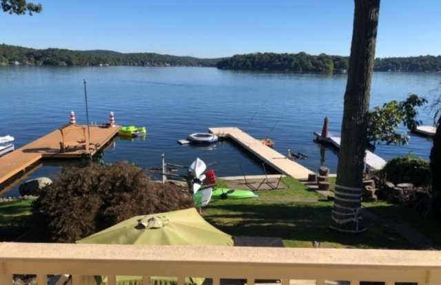 121 Maxim Dr - 121 Maxim Drive, Hopatcong, NJ 07843