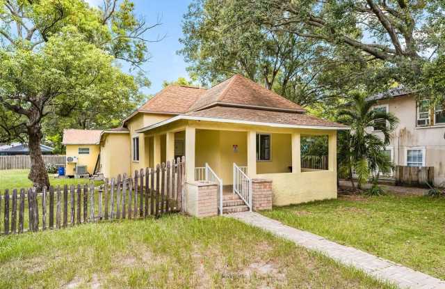 910 JONES STREET - 910 Jones Street, Clearwater, FL 33755