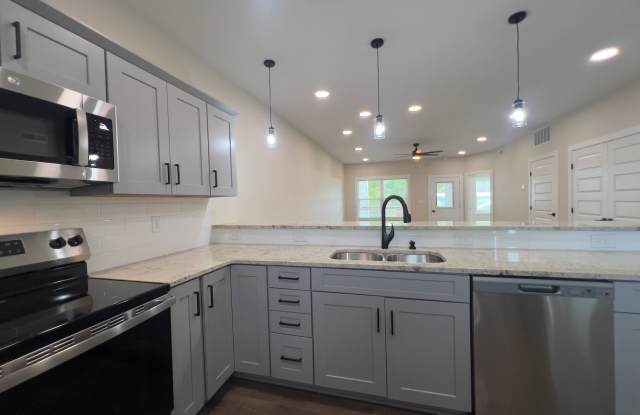 143 Carver Street - 12 - 143 Carver Street, Brevard, NC 28712