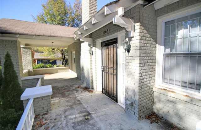 1065 Lawton Ave SW Gallery 2