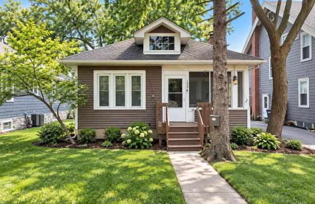 1437 East Park Place photos photos