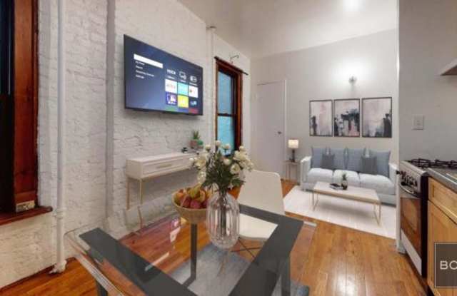 280 Mulberry Street Gallery 2