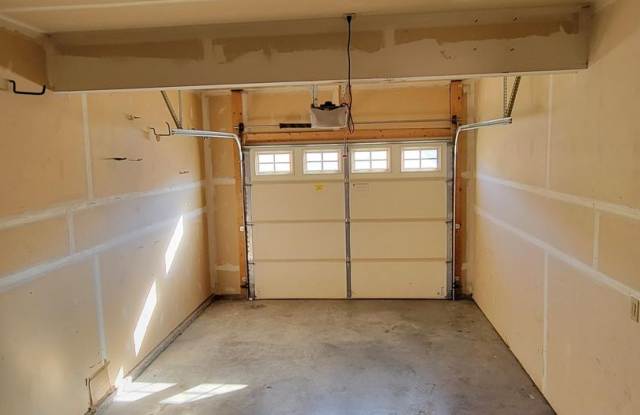 3 Bedroom, 2.5 Bathroom Townhouse photos photos