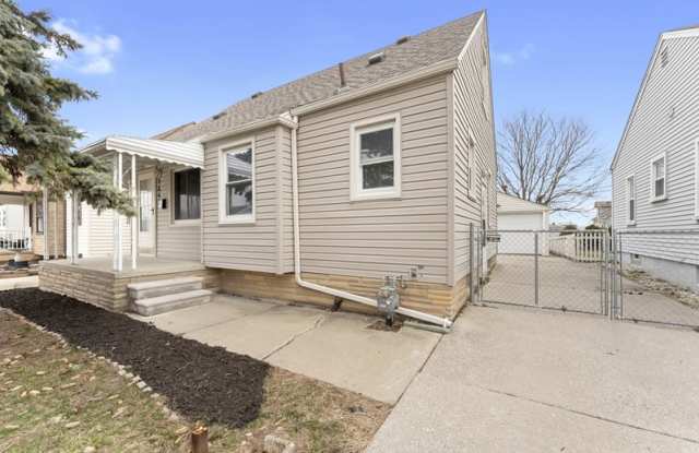 4669 17th St. photos photos