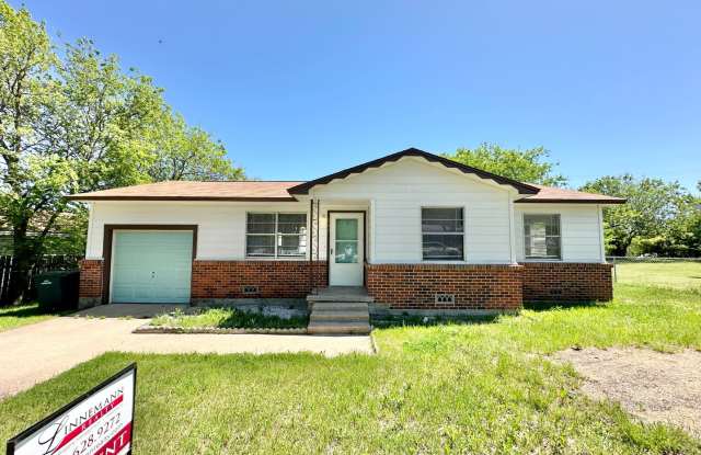 Viewable July 15th!  Pets Accepted! photos photos