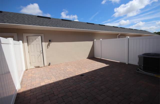 8057 Cadman Street - 1 Gallery 4