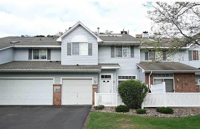 15638 Garnet Way photos photos