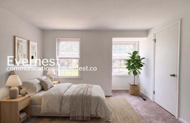 20564 Strath Haven Drive Gallery 3