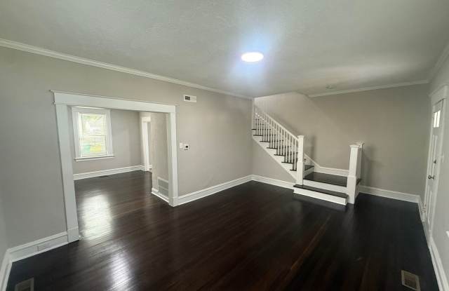 3-bedroom 1 full bath 1 half bath home Gallery 4