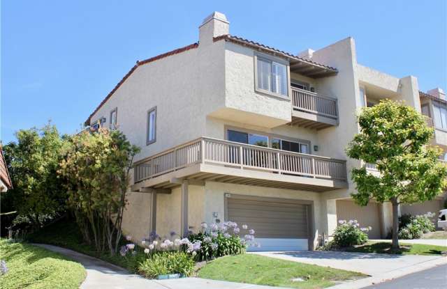 109 Hilltop Circle Circle - 109 Hilltop Circle, Rancho Palos Verdes, CA 90275