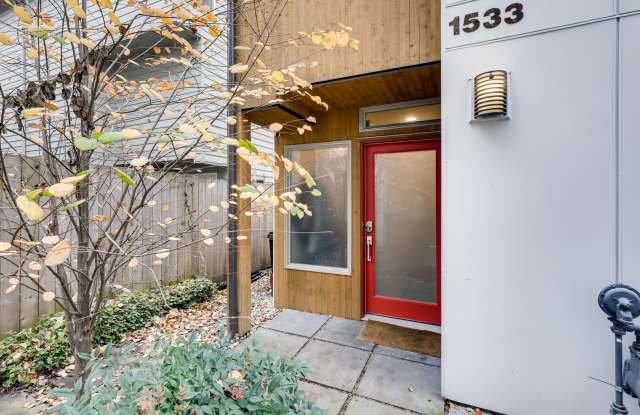 Ballard Townhouse - 1533 Northwest 58th Street, Seattle, WA 98127
