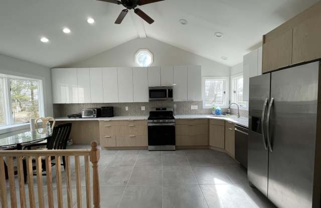 20 Roslyn Drive - 20 Roslyn Drive, Oakhurst, NJ 07755