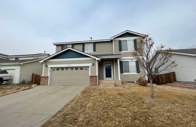 $200 off first month if signed by 5/15/25 Spacious and Bright with a GREAT YARD,4bd/3.5 ba Home in Northglenn, Near Parks, New Paint and Carpet, Close to Light Rail - 2965 East 109th Avenue, Northglenn, CO 80233