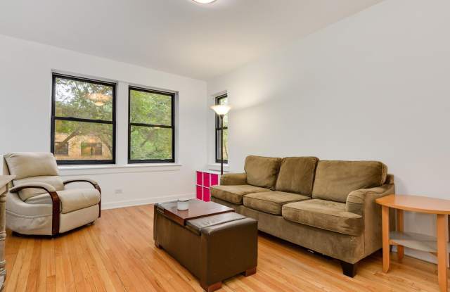 1850 W LUNT Avenue Gallery 4
