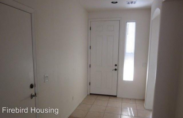 2676 E. Longhorn Place Gallery 2