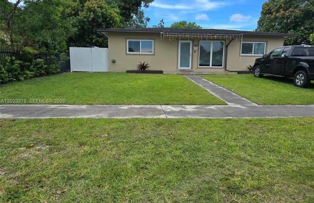 11930 SW 187th St photos photos