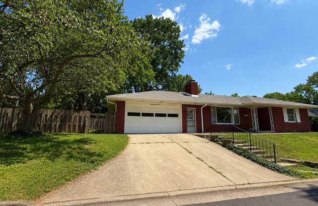 Charming 2-Bedroom Home in a Quiet Neighborhood Gallery 1
