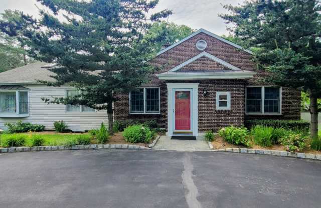 121 South Ridgedale Avenue Gallery 3