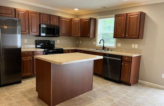 Beautiful 3-Bedroom Home in Penn Manor School District! photos photos