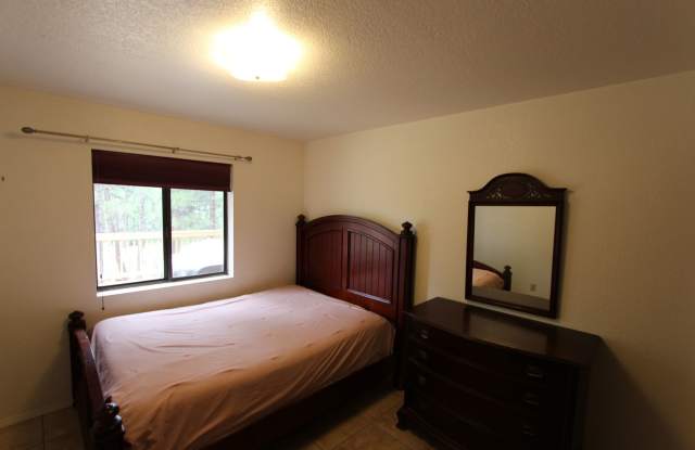 $500 Move-In Special | Unfurnished Single-Level 4-Bedroom University Heights Home Gallery 3