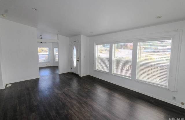 46063 South Drive Gallery 4