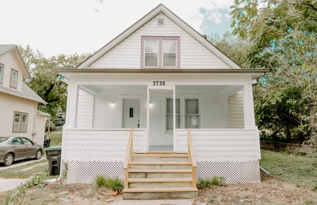 2728 North 65th Avenue photos photos