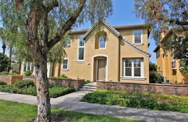 6 Apple Valley - 6 Apple Valley, Irvine, CA 92602