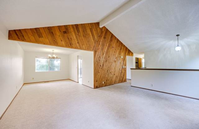 October Rent Free - Port Orchard Home with unfinished Basement Gallery 3