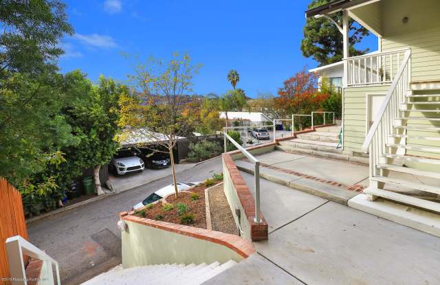 2176 Argyle (lower unit) Gallery 3