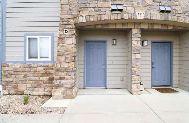 Beautiful Two-Story Condo in Windsor photos photos