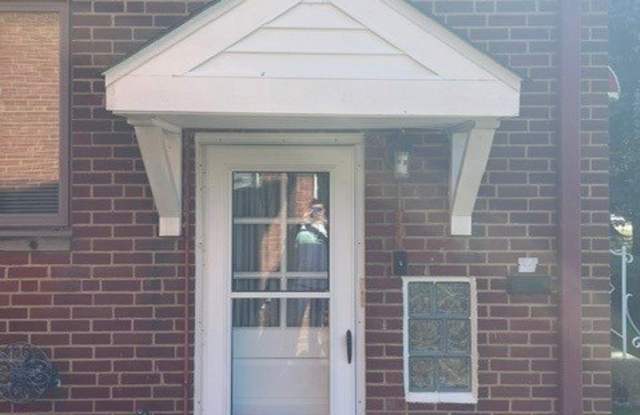 3625 Rocky River Drive Gallery 4