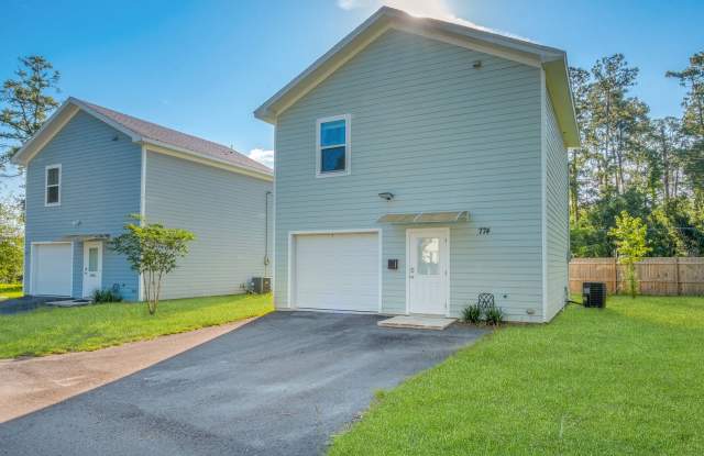 Modern Comfort Meets Prime Location — Stylish 2-Story Townhome photos photos