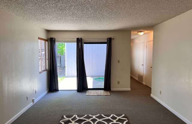 2136 Union Avenue photos photos