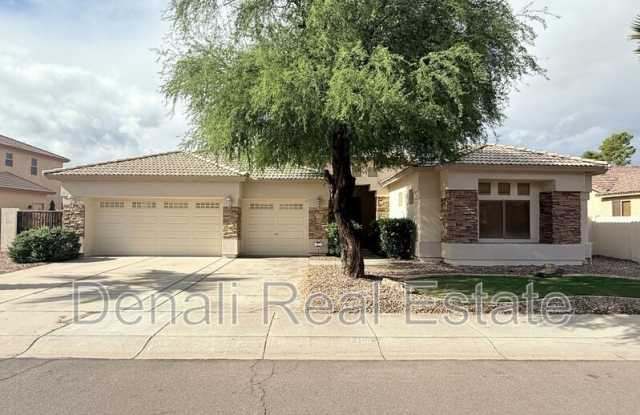 7408 S 26th Ln - 7408 South 26th Lane, Phoenix, AZ 85041