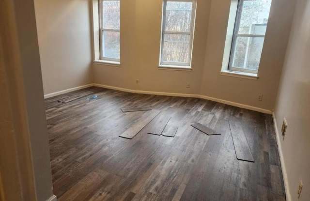 2717 GREENMOUNT Avenue Gallery 3