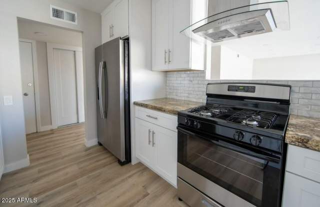 6767 N 7th Street photos photos