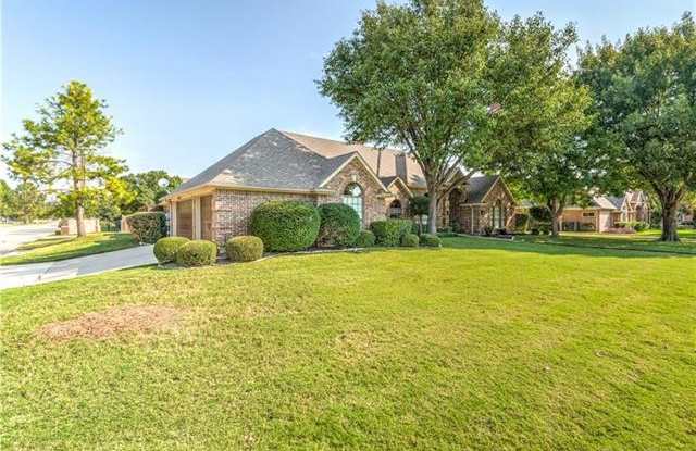 2400 Spruce Court Gallery 2