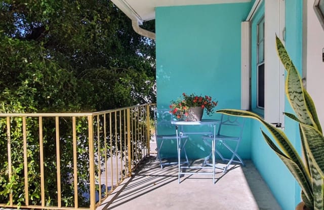 8 Federal Highway - 8 Federal Highway, Lake Worth, FL 33460