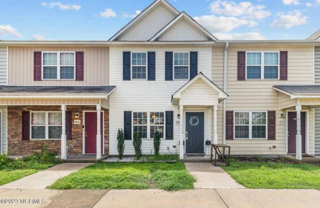 2 Bed 2.5 Bath Townhome photos photos