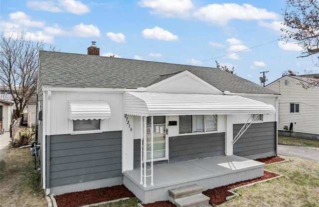 27210 Seyburn Avenue photos photos
