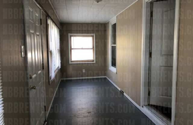 1009 Auburn Street, Gallery 2