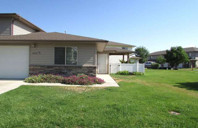 Beautiful townhome available now! photos photos Beautiful townhome available now! photos photos
